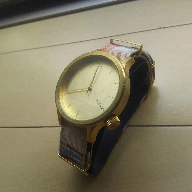 Reloj Pulsera KOMONO BASQUIAT COLLAB Cuero Unisex con Caja Excelente de Japón Foto 3 de 4