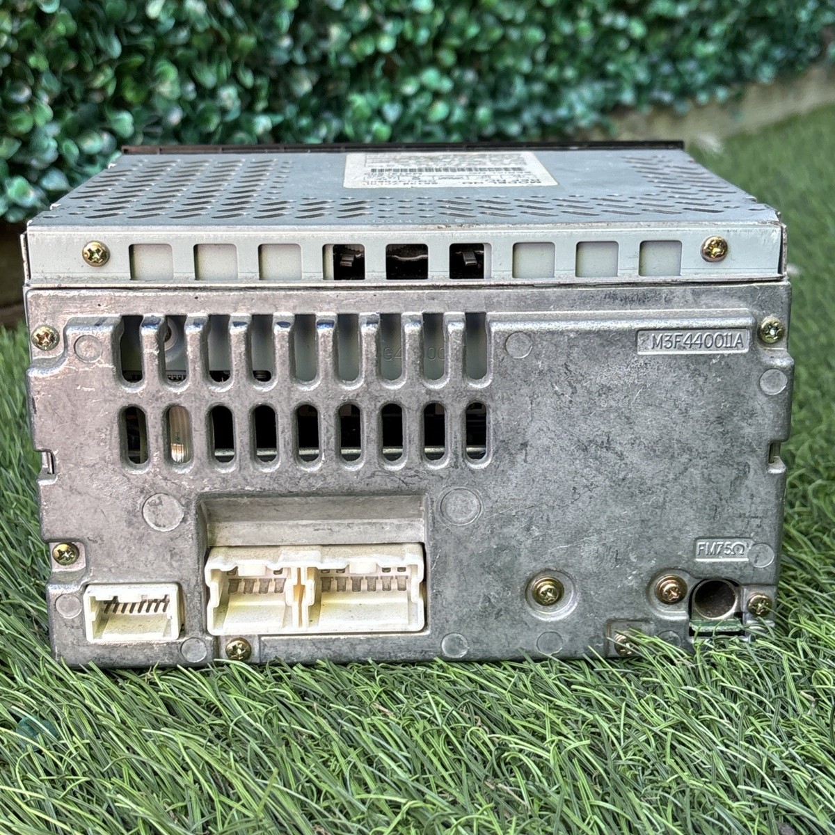 Vtg 2000-01 Nissan Xterra OEM Radio AM FM Cassette CD Player Model