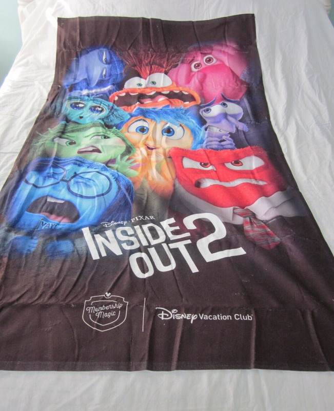 DISNEY VACATION CLUB MEMBER CRUISE PIXAR MOVIE "INSIDE OUT 2" TOWEL & POSTCARDS