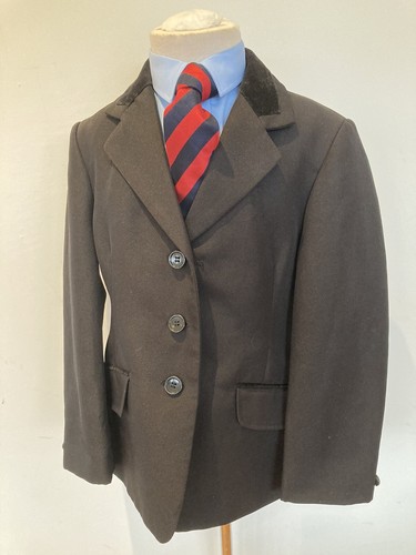 Shires Children’s Black Show Jacket 26”. Ref 317 - Picture 3 of 6