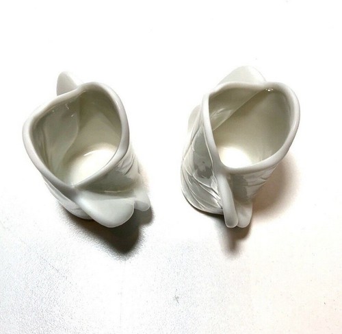 White Flower Pedal Candlesticks Pair of Fitz & Floyd Holder 2.5" H - Picture 4 of 5