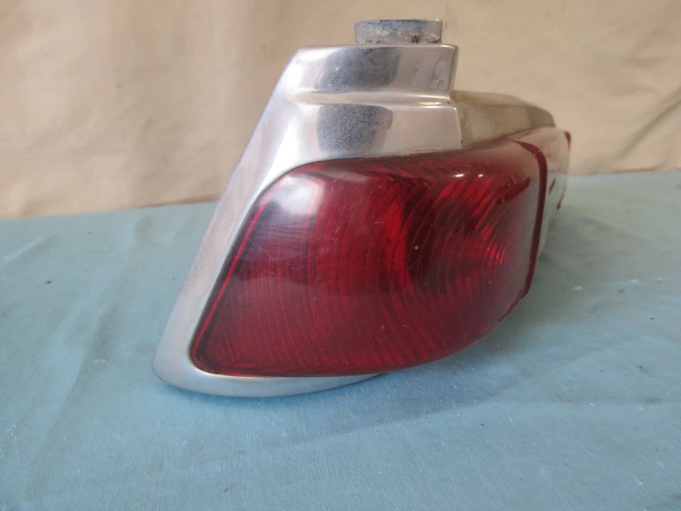 ✅ 65-68 Mercedes w110 ESQUINA EXTERIOR QTR MTD Luz Trasera Lámpara Izquierda Lado del Conductor OEM Foto 2 de 4