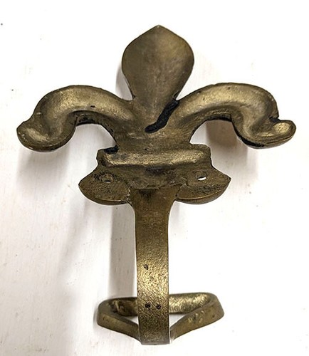 Old French Fleur-De-Lis Lily Flower Brass Coat Hook - Picture 4 of 4