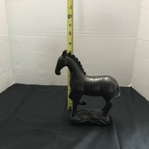 Wood carved Zebra - Picture 4 of 5