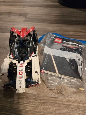 LEGO Technic Formula E(R) Porsche 99X Electric 42137