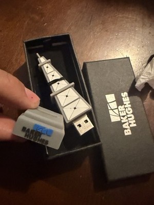 Baker Hughes Oil Derrick USB Flash Drive, White/Black