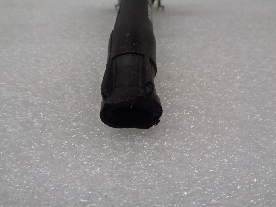 Комплект из 8 катушек зажигания 03–05 Land Rover Range Rover 4,4 л AFTERMARET AK220533 - Изображение 3 из 4