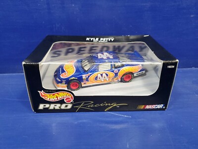 Hot Wheels NASCAR Pro Racing of KYLE PETTY Race Car Blue in Color 44  Pontiac