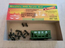 HO Roundhouse 22' Burlington Northern BN Ore Car-Taper Side 01415 8305