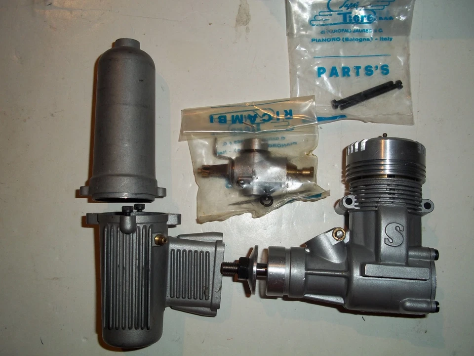 SUPER TIGER 40 NEW OLD STOCK REMOTE CONTROL MODEL AIRPLANE ENGINE BEAUTIFUL - Image 3 of 4