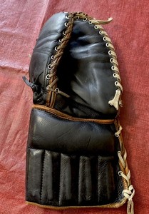 Vintage Cooper Weeks Black Diamond GM9 NHL PRO Goalie Glove Rare 1940’s HHOF
