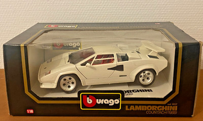 Lamborghini Countach 1:18 weiß Bburago Cod. 3037  WEISS  in der OVP  TOP Zustand