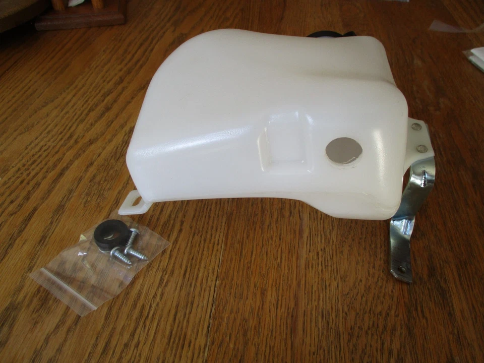 Depósito de lavadora de parabrisas #3431 154 1970-1973 Plymouth Fury Foto 3 de 4