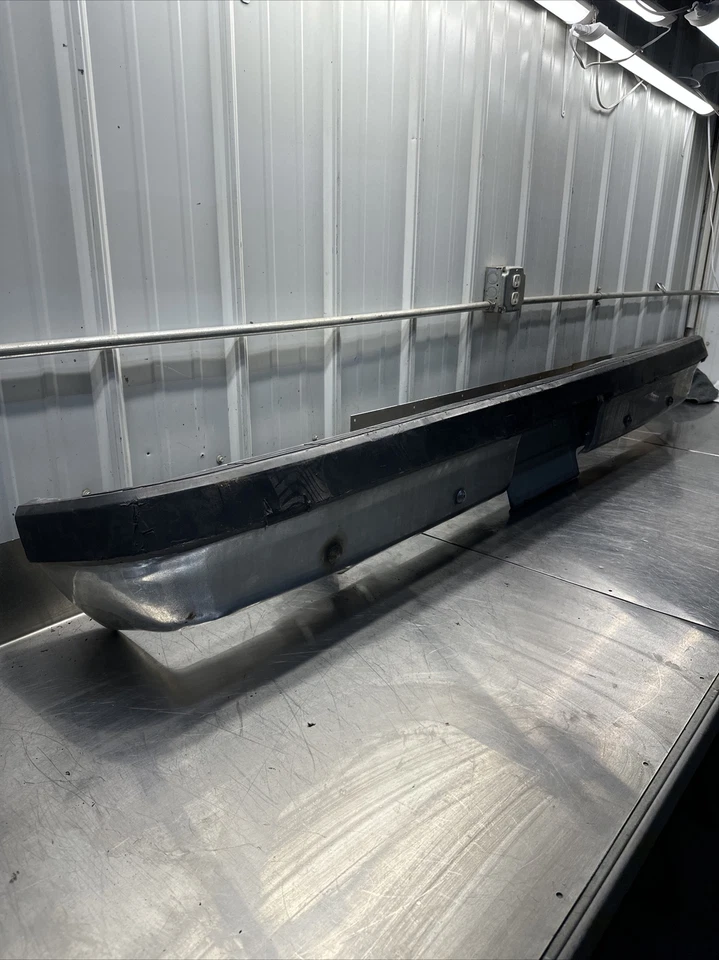 1989-1991 Chevrolet GMC Suburban R/V 1500 2500 Rear Bumper Assembly OEM - Image 2 of 4