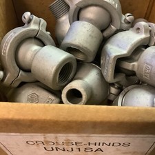 Crouse Hinds UNJ1 1/2” 20-Deg Swing Flexible Fixture Hanger (new)