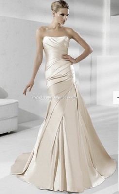 NWT PRONOVIAS  WHITE ONE TIGRIS 411, SIZE 6 STRAPLESS FIT FLARE WEDDING DRESS