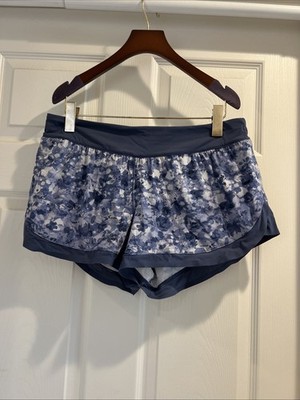 NWOT Lululemon Calm Tides Run Short *Esca Dappled Blossom / Ink Blue Size : 10