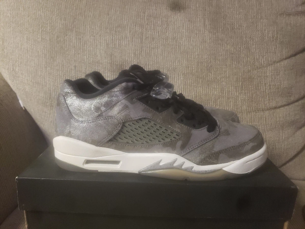 Jordan retro 5 2025 grade school