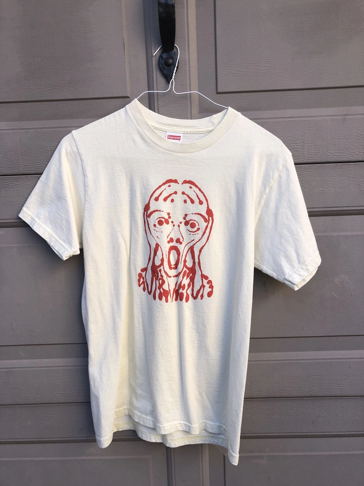 t shirt suprême medium