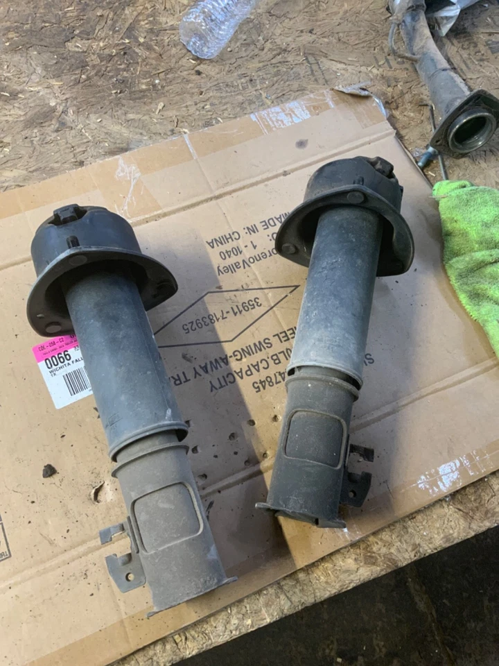 Стойка передняя 2004 Suzuki XL-7 подходит для 01-06 Grand Vitara - Изображение 2 из 3