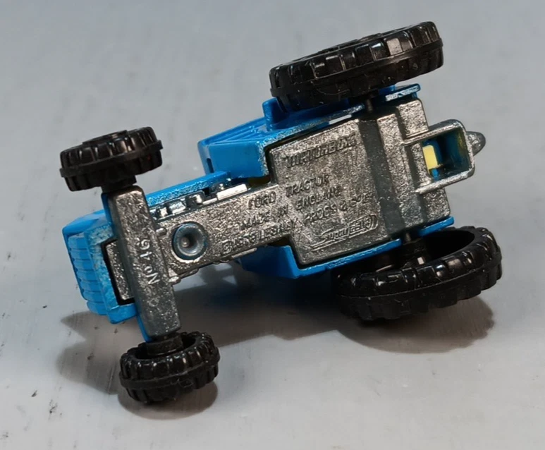 Vintage Matchbox Superfast No. 46 Ford Tractor Lesney Blue - Image 4 of 4