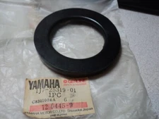 1987-2015 YAMAHA XS XVS XV REAR DUST HUB SEAL NOS OEM 1J7-25319-01  1J7-25319-02