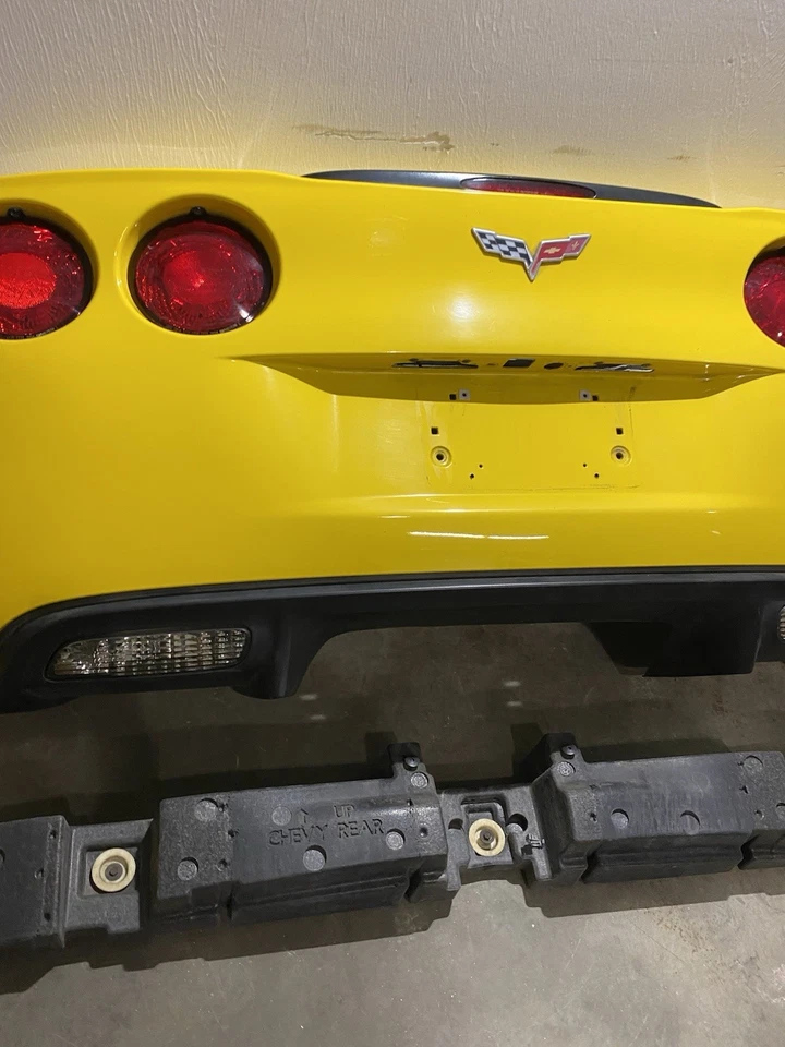 05-13 Corvette C6 parachoques trasero fascia completo con luces y almohadilla absorbedora Foto 3 de 4