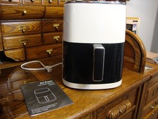 Simple Deluxe 12-in-1 Air Fryer 6.34 QT 1700 Watt with Visible Window