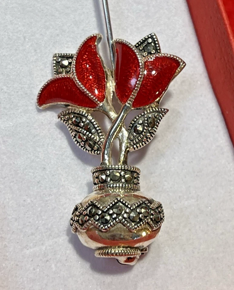 Broche y florero vintage de plata de ley 925 A esmalte rojo y marcasita flor de tulipán Foto 2 de 4