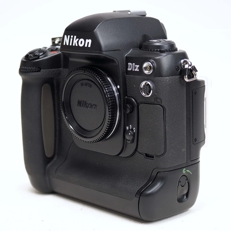 Nikon D1X 5.3 MP Digital SLR Camera Body Only - Image 3 of 4