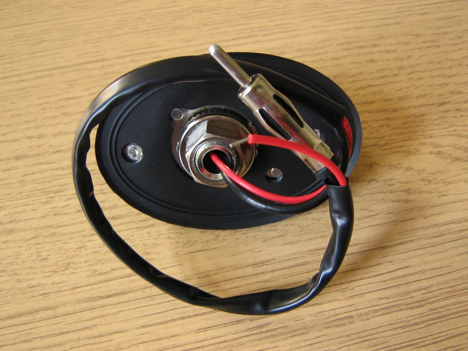 Antena de Techo Estilo Audi Activa Aleta de Tiburon Radio Universal Negro Shark - Imagen 2 de 3