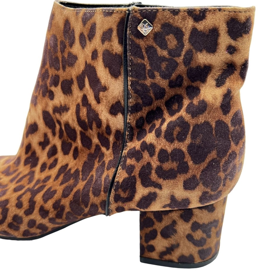 Sam & Libby Womens 10 Eliza Leopard Print Calf Hair Block Heel Zip