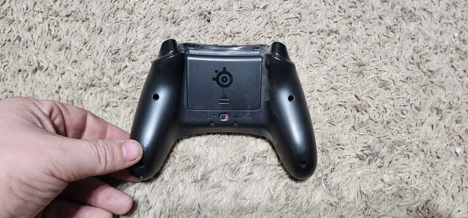 2 x SteelSeries Nimbus Wireless Game Controller Gamepad for Apple TV, iOS, & Mac - Image 3 of 4