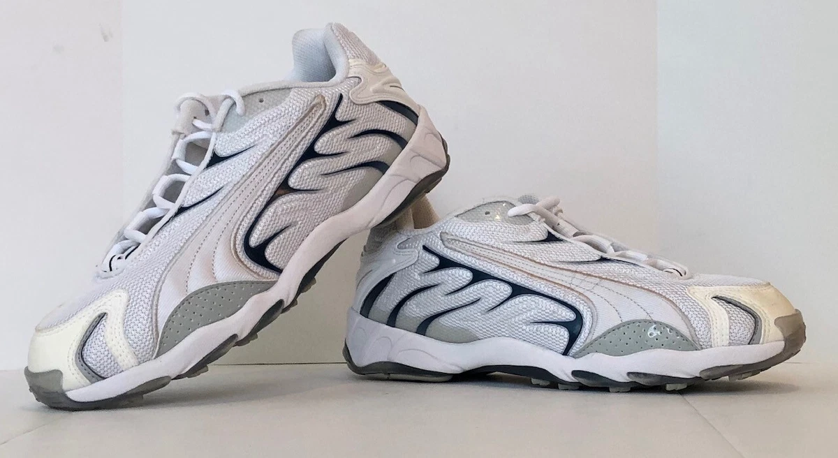 Puma gray cheap sneakers