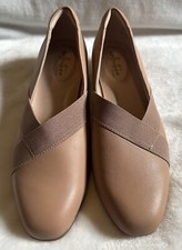 Clarks Collection Juliet Dahlia Slip-On Loafer Taupe Solid pink blush 7.5