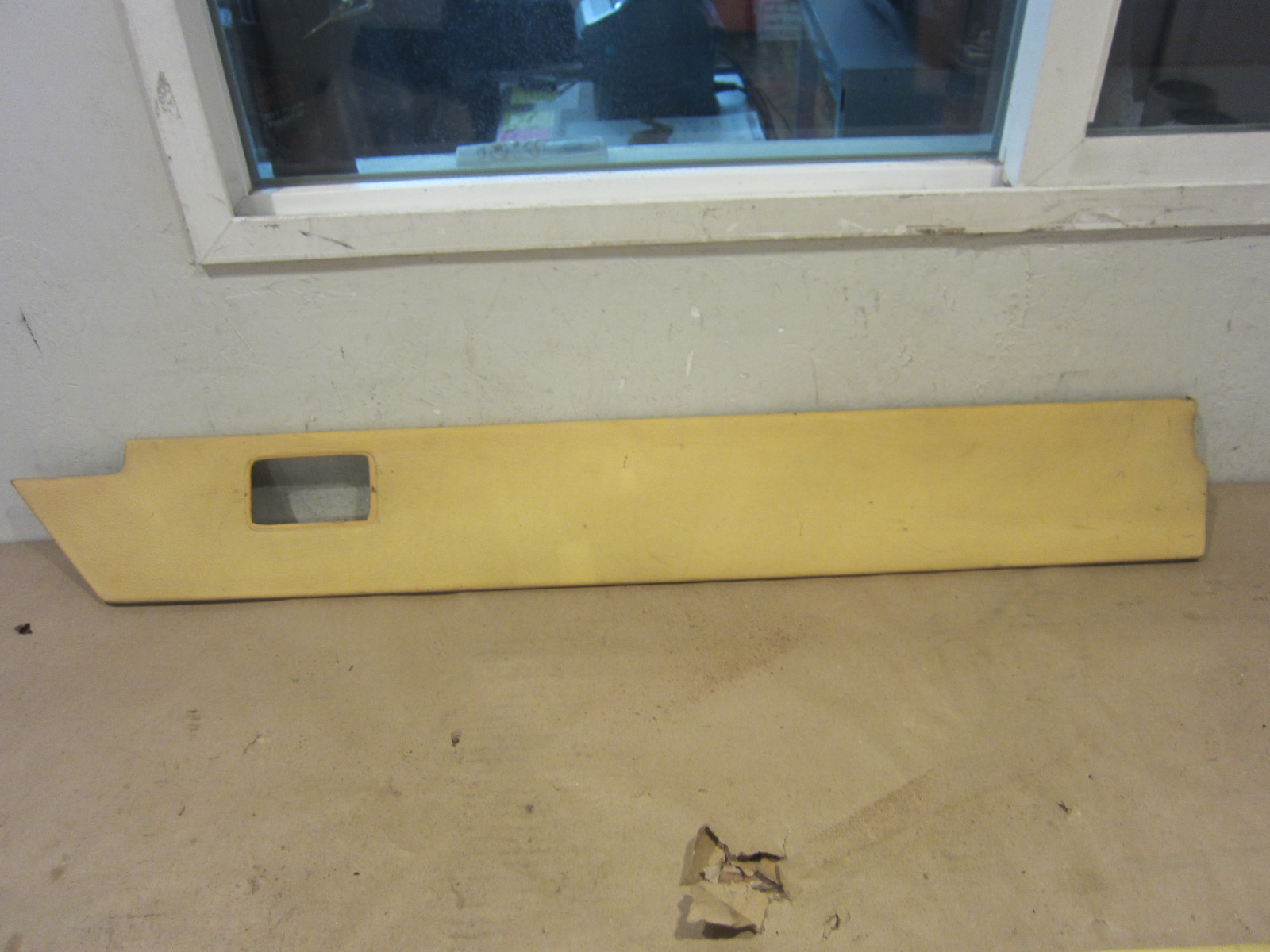 Ferrari Mondial t - RH Central Door Panel Trim  - P/N 61926300
