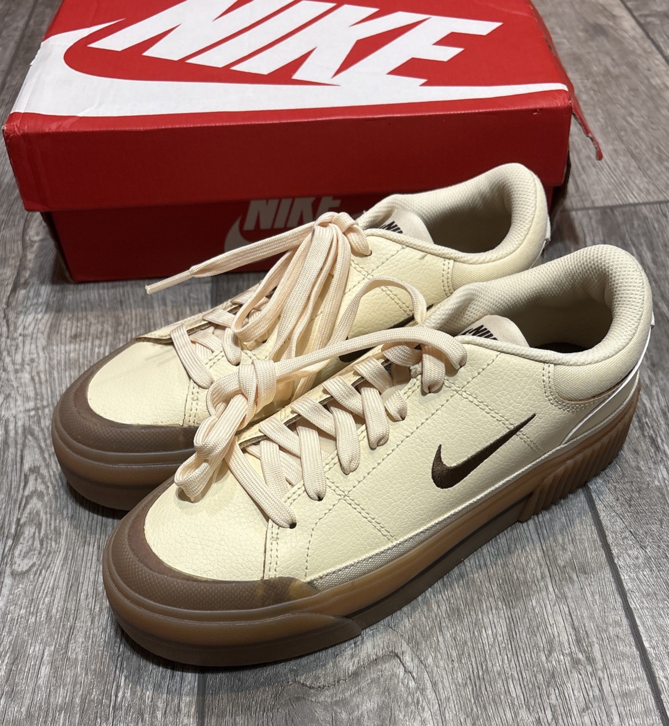 Nike Court Legacy Lift Platform Sneakers Womens 7 Off White Cacao Gum FV5526-104 thumbnail 9