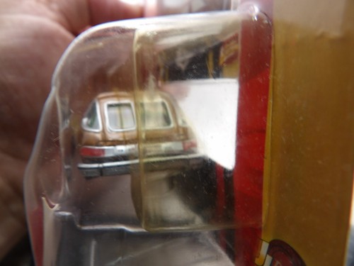 1977 AMC PACER 2007 JOHNNY LIGHTNING CLASSIC GOLD COLLECTION 1:64 DIE-CAST - Picture 3 of 4