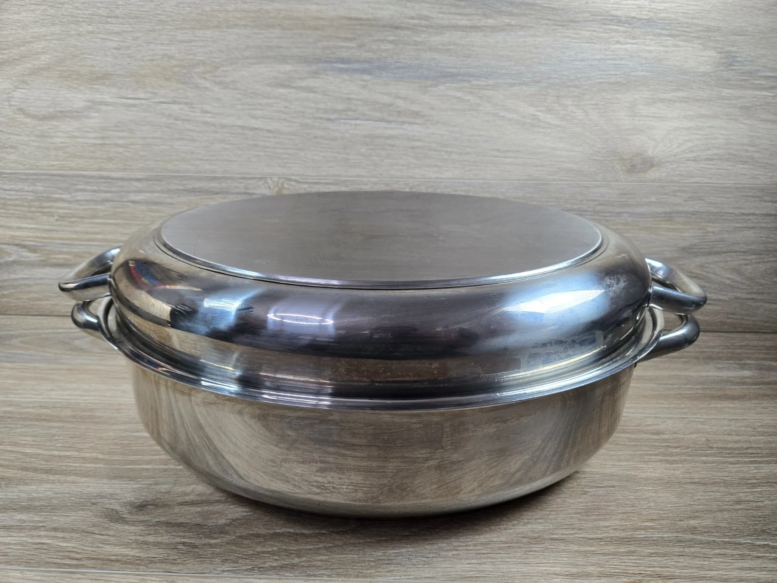 PROFESSIONAL PLATINUM COOKING SYSTEM Oval Roaster -Lid And Rack. Stainless Steel