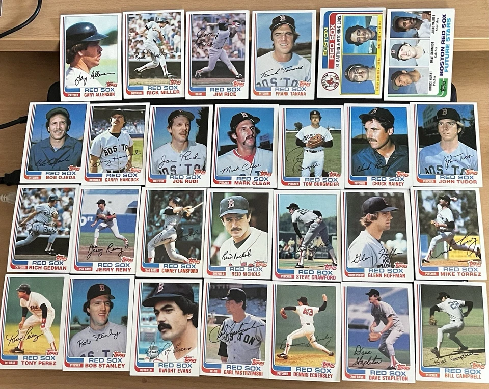 波士顿红袜队 4 件套 Topps 球队套装 1980 年、1982 年、1984 年和 1985 - 110 张卡 — 第 2/4 张图片