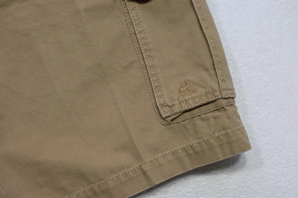 Pantalones Cortos de Carga Nike ACG Resistentes Montaña Senderismo Campamento 10" INS Para Hombres Talla 34 Foto 2 de 4