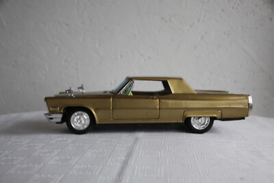 Bandai Cadillac Impala  Made in Japan, Karton in schlechtem Zustand