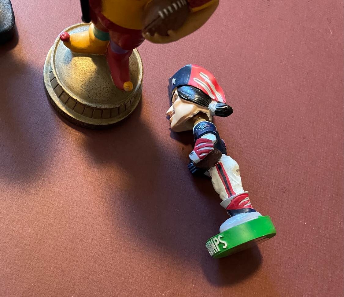 Bobblehead Super Bowl XXXVI New Orleans “Jester” 56,000