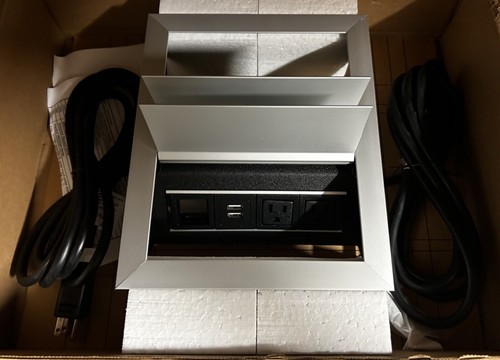 Byrne Ellora silver aluminum 4 power 4 USB 2 data module in original box - 第 4/9 張圖片