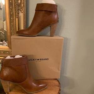 lucky brown boots