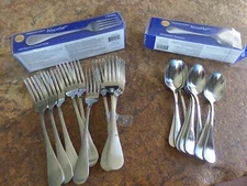 NEW WALCO NICOLE 18/10 STAINLESS  FLATWARE Set Of 21 Dinner Forks spoons UNUSED!