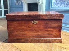 Dolls house miniature 1:12 ARTISAN vintage chest trunk by JOHN WILSON FINN