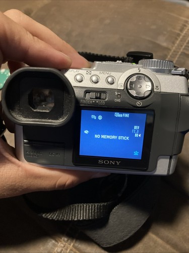 Sony Cyber-Shot DSC-F717 5MP 10x Digital Zoom/Still camera+Battery No Charger - Picture 4 of 6