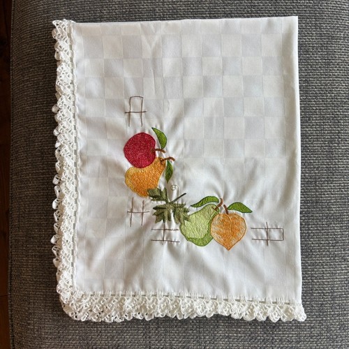 Handmade Embroidered Fruit Design Small Tablecloth 41”x33” 🍎🍇 Lace Border