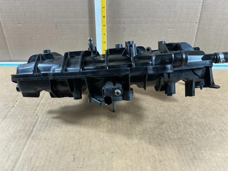 Colector de admisión de aire AUDI A4 QUATTRO 2.0T 2006-2008 06133185AF OEM Foto 2 de 4
